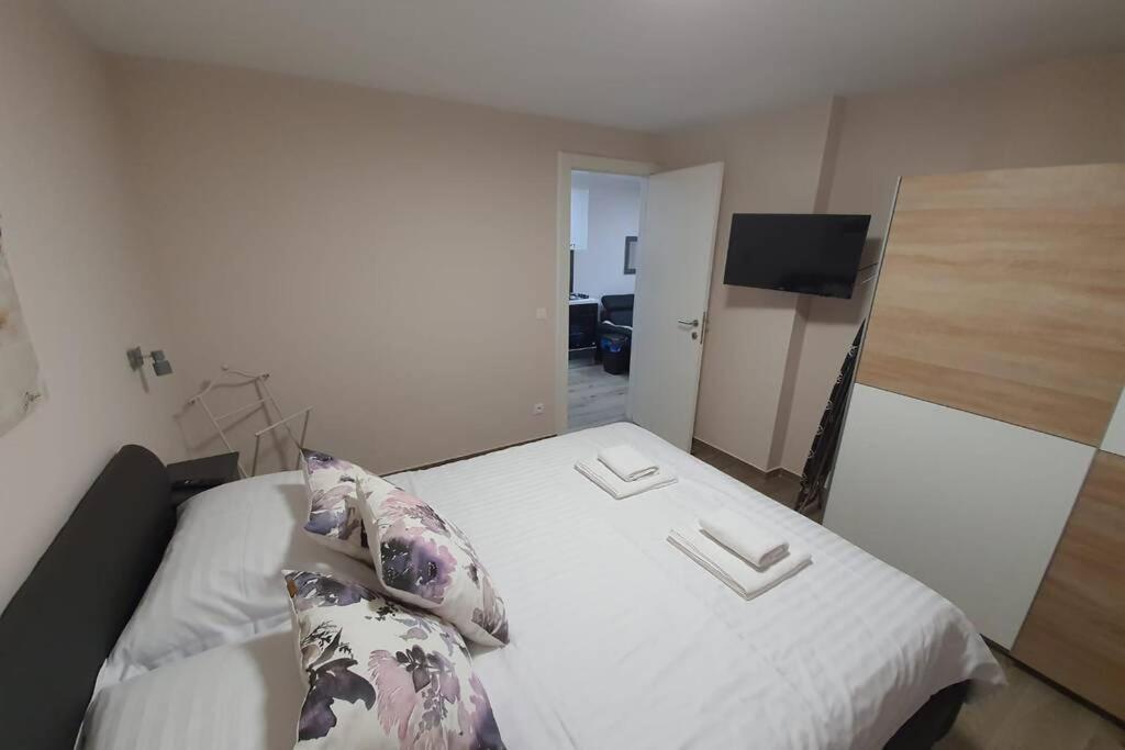 Apartment Punta Skala Villa Valentina Петрчане Экстерьер фото